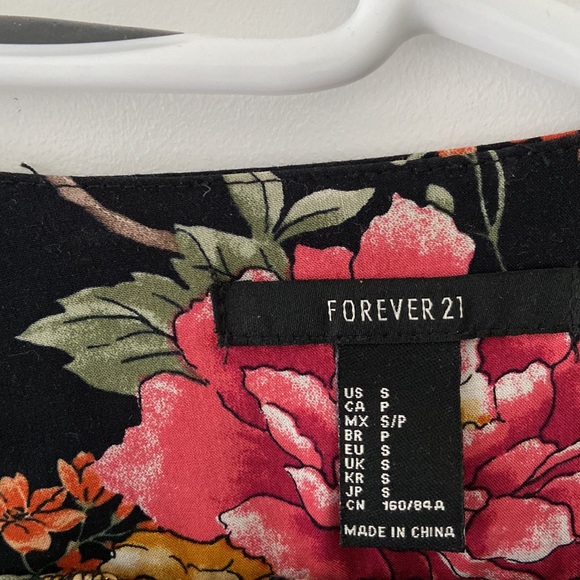 Forever 21 floral kimono - Picture 4 of 5